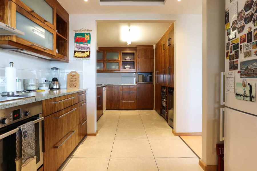 4 Bedroom Property for Sale in Sea Point Western Cape